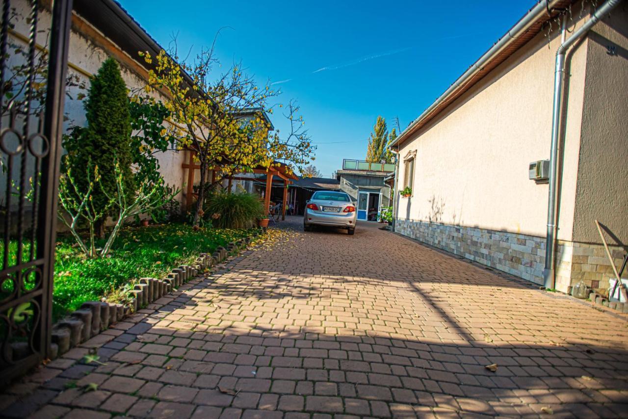 Lizak Apartman Beregszász Kültér fotó